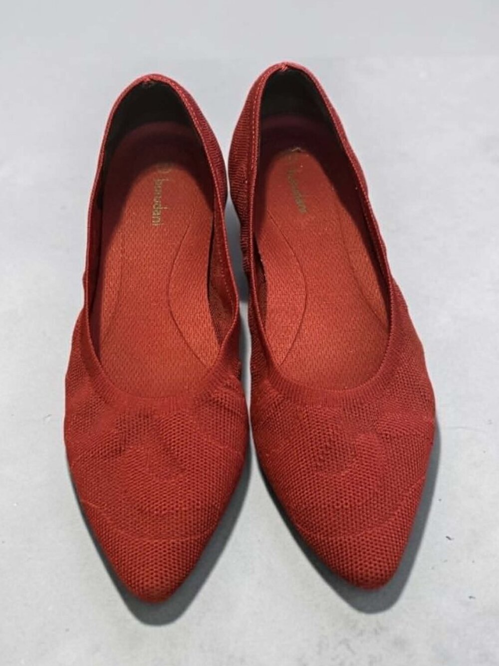 Burudani flats - size 7 - Wine Color - Gently preowned